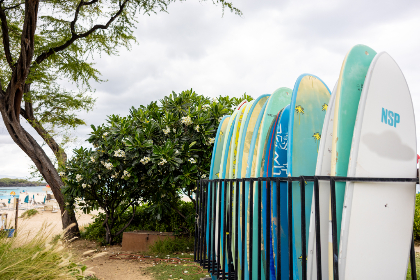 赌博公司对社会影响的正面与负面分析